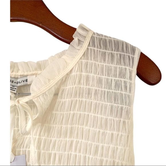 NWT Olive + Rose white Smocked Tiered Sleeveless Babydoll Top size XL - Picture 4 of 6